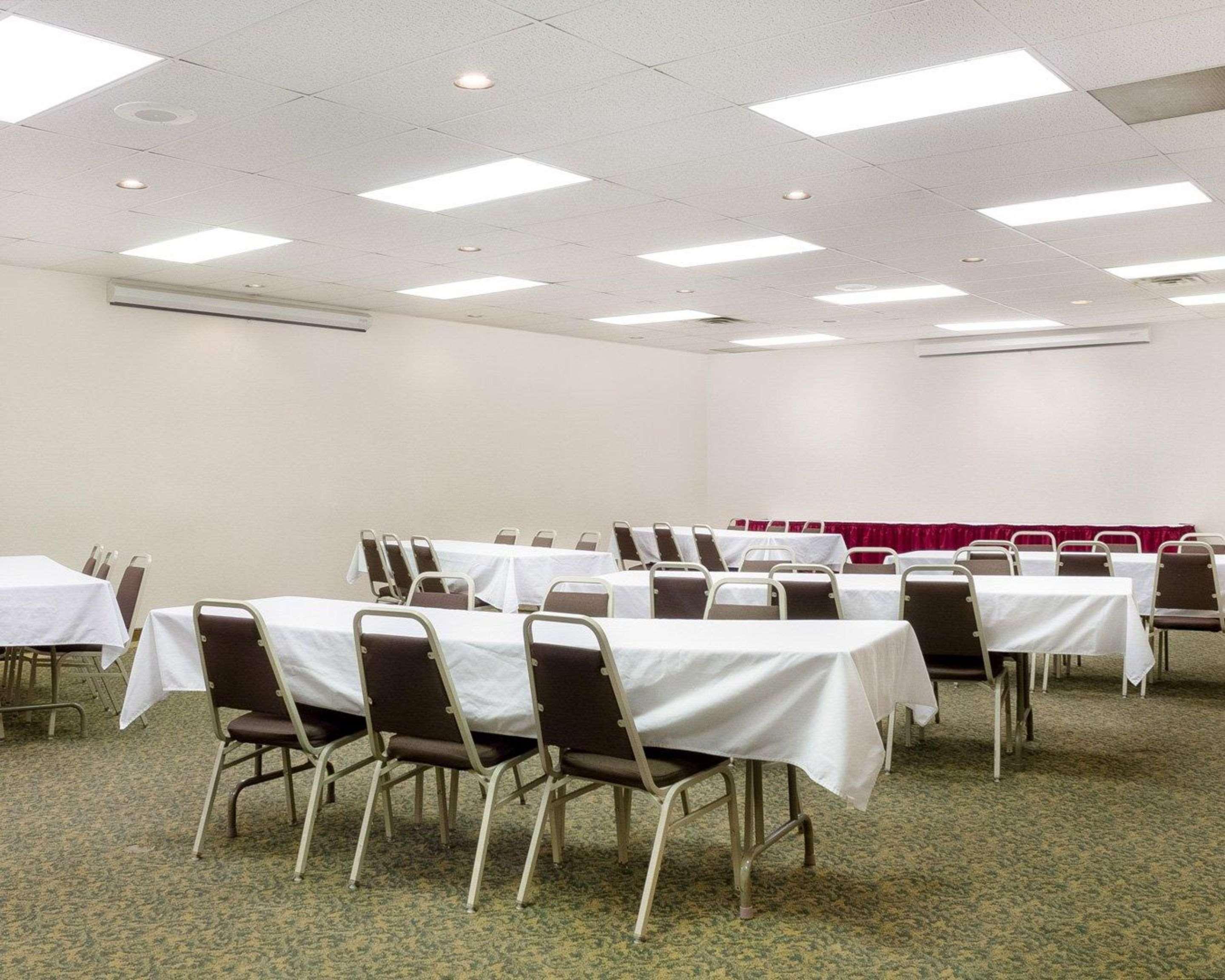 Quality Inn Bismarck I-94 Екстер'єр фото