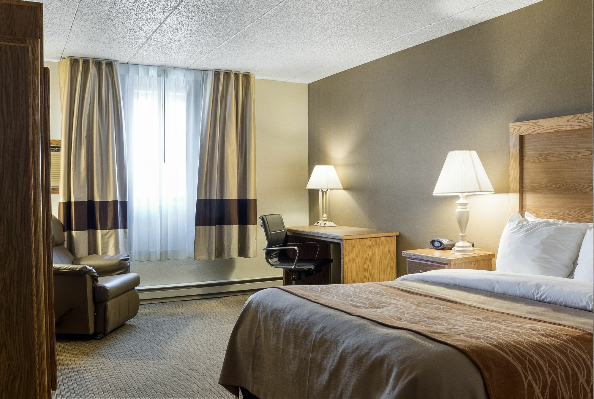 Quality Inn Bismarck I-94 Екстер'єр фото